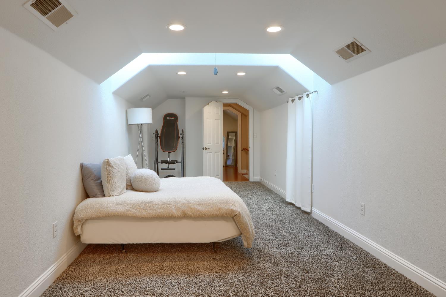 4421 Scrubby Oak Dr, Mariposa, CA 95338