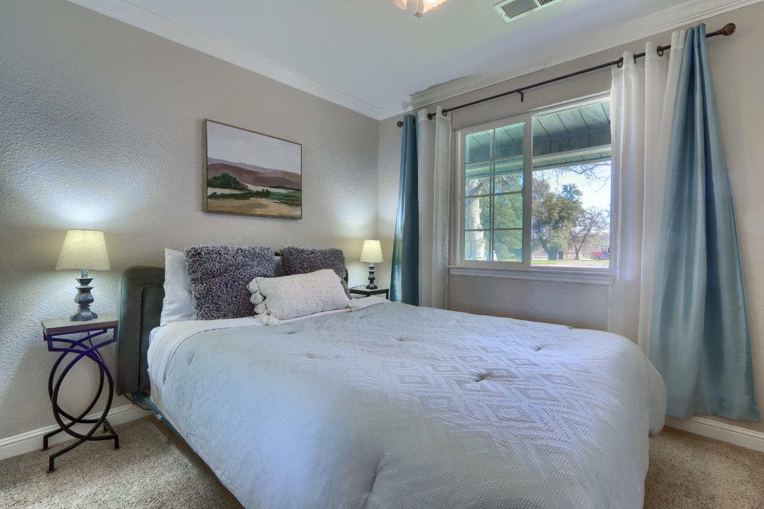 4421 Scrubby Oak Dr, Mariposa, CA 95338