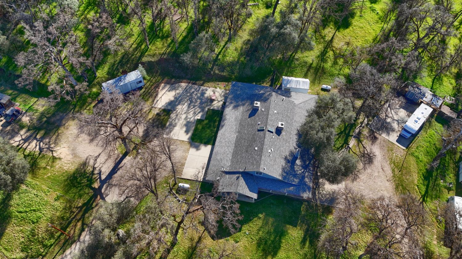 4421 Scrubby Oak Dr, Mariposa, CA 95338