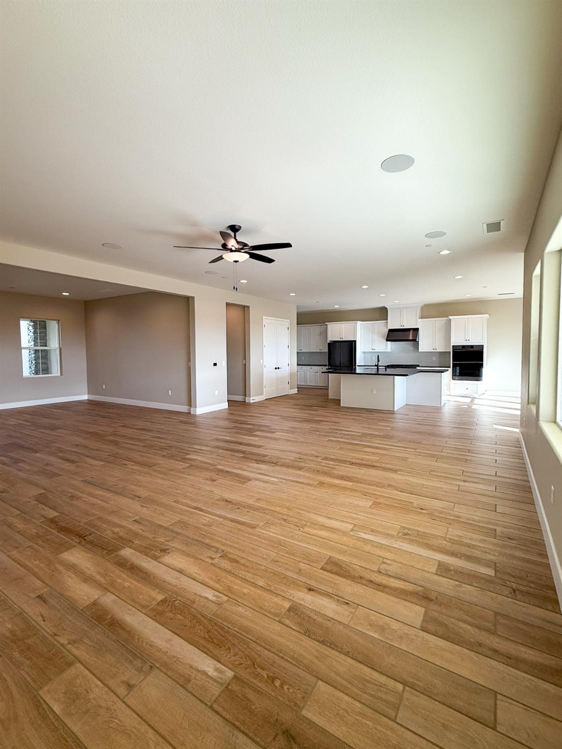 951 Beaver Pond Loop, Madera, CA 93636