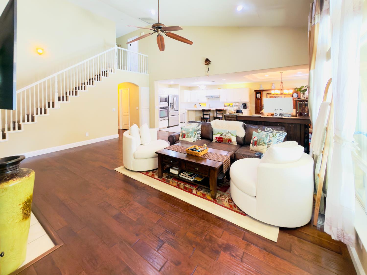 1555 E Emerald Ave, Fresno, CA 93720