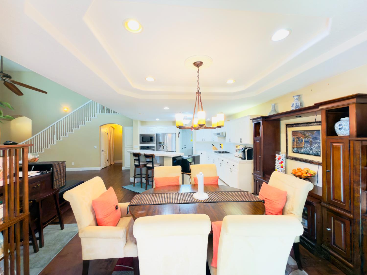 1555 E Emerald Ave, Fresno, CA 93720