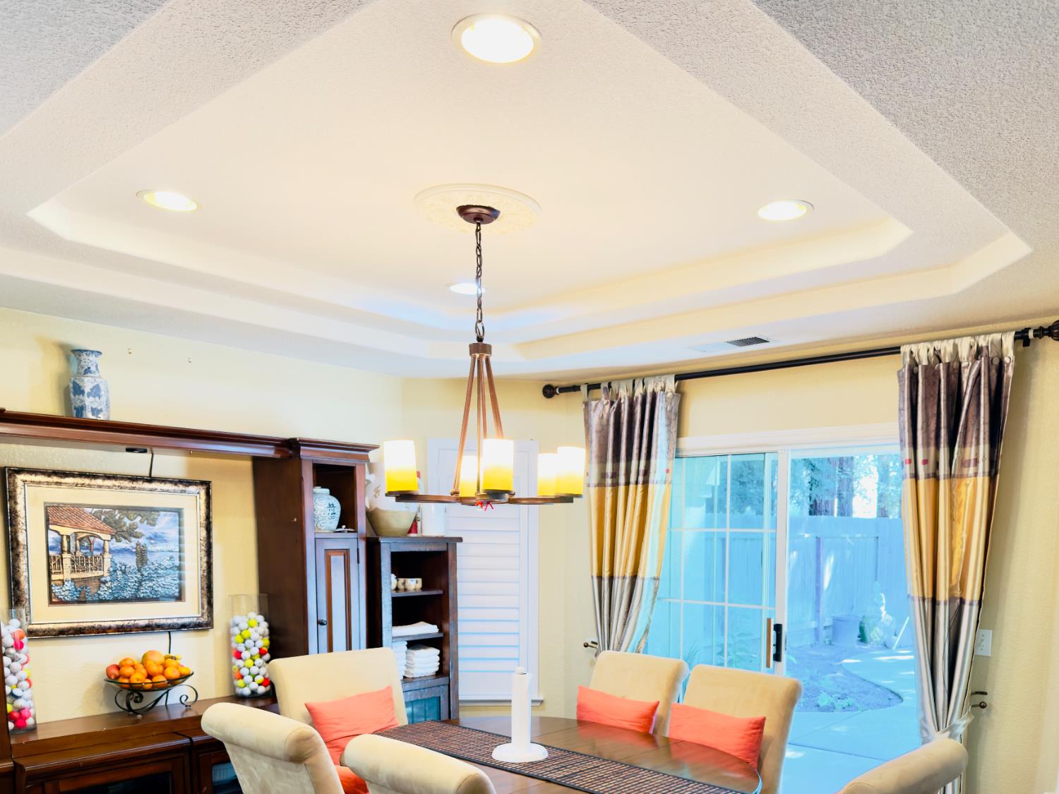 1555 E Emerald Ave, Fresno, CA 93720