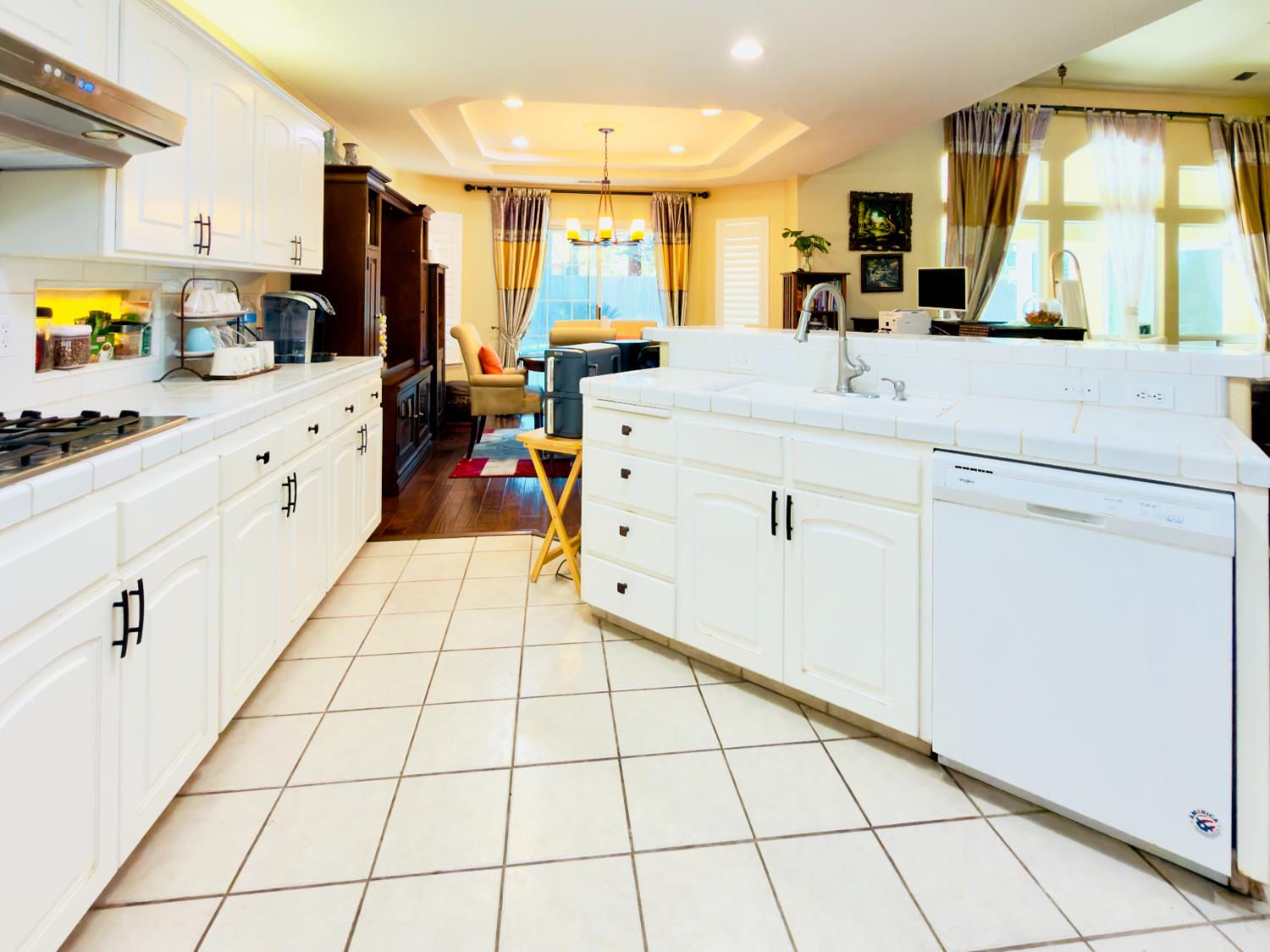 1555 E Emerald Ave, Fresno, CA 93720