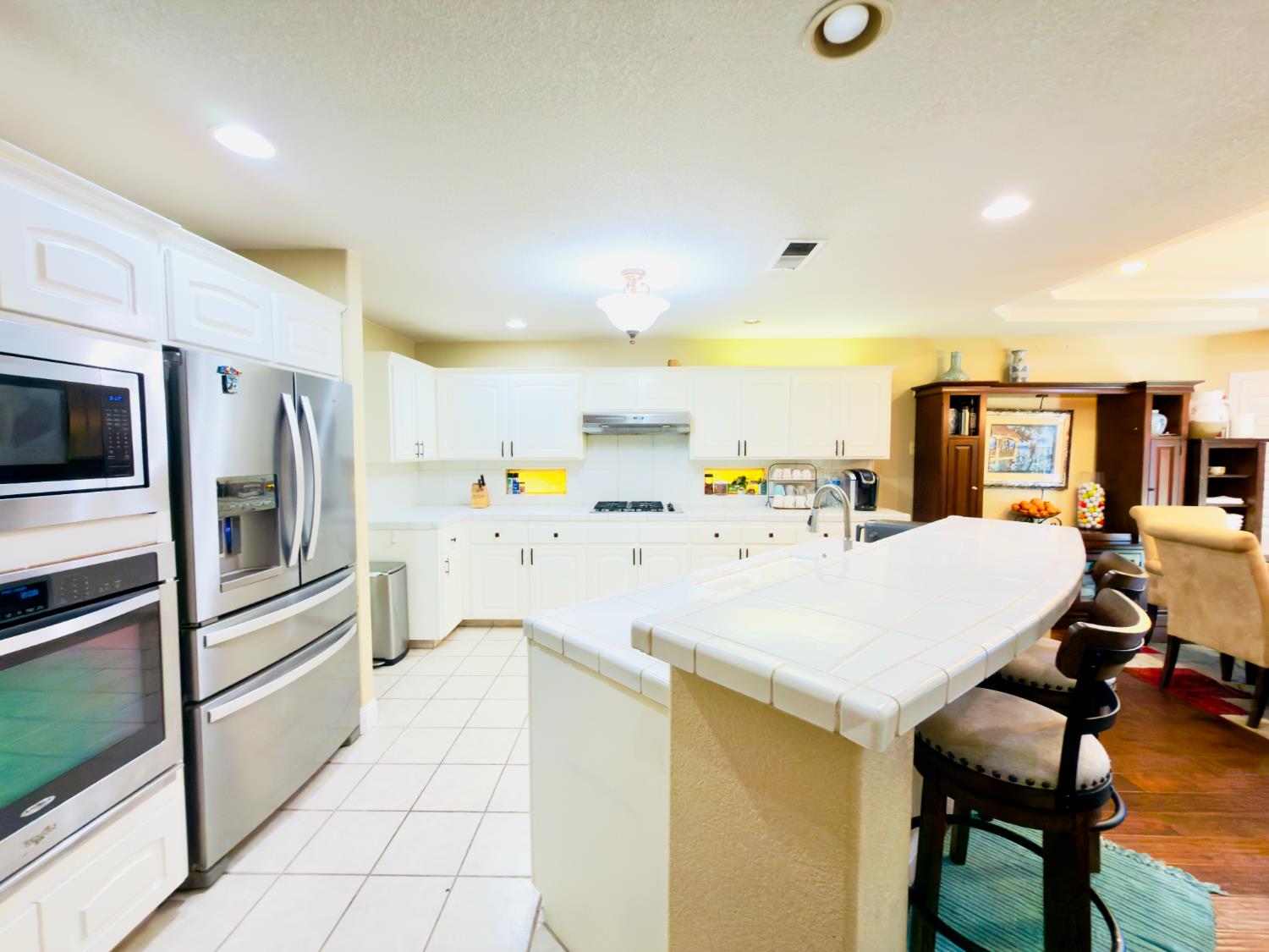 1555 E Emerald Ave, Fresno, CA 93720