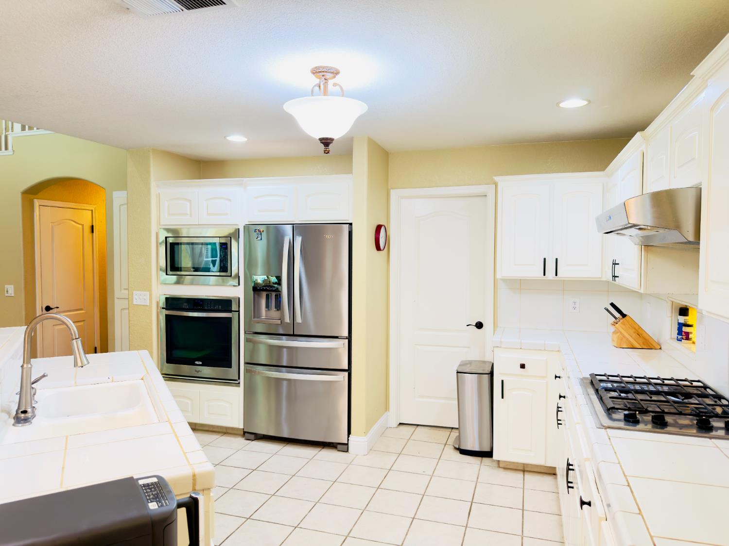 1555 E Emerald Ave, Fresno, CA 93720