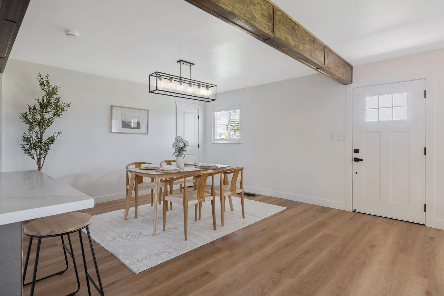 5075 N College Ave, Fresno, CA 93704