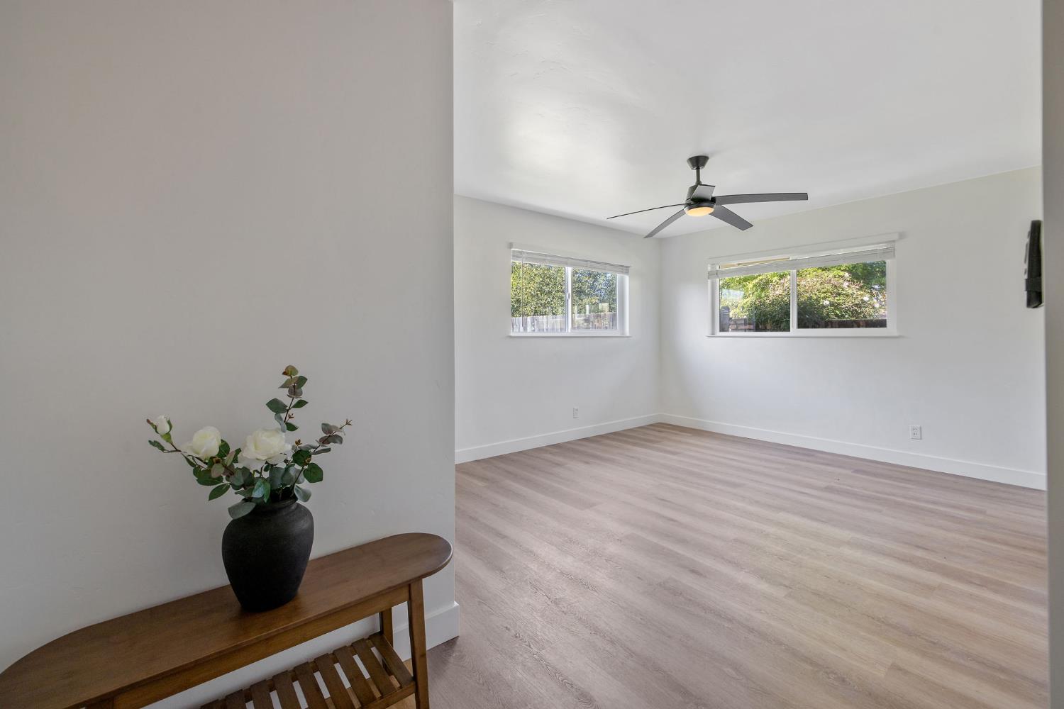 5075 N College Ave, Fresno, CA 93704