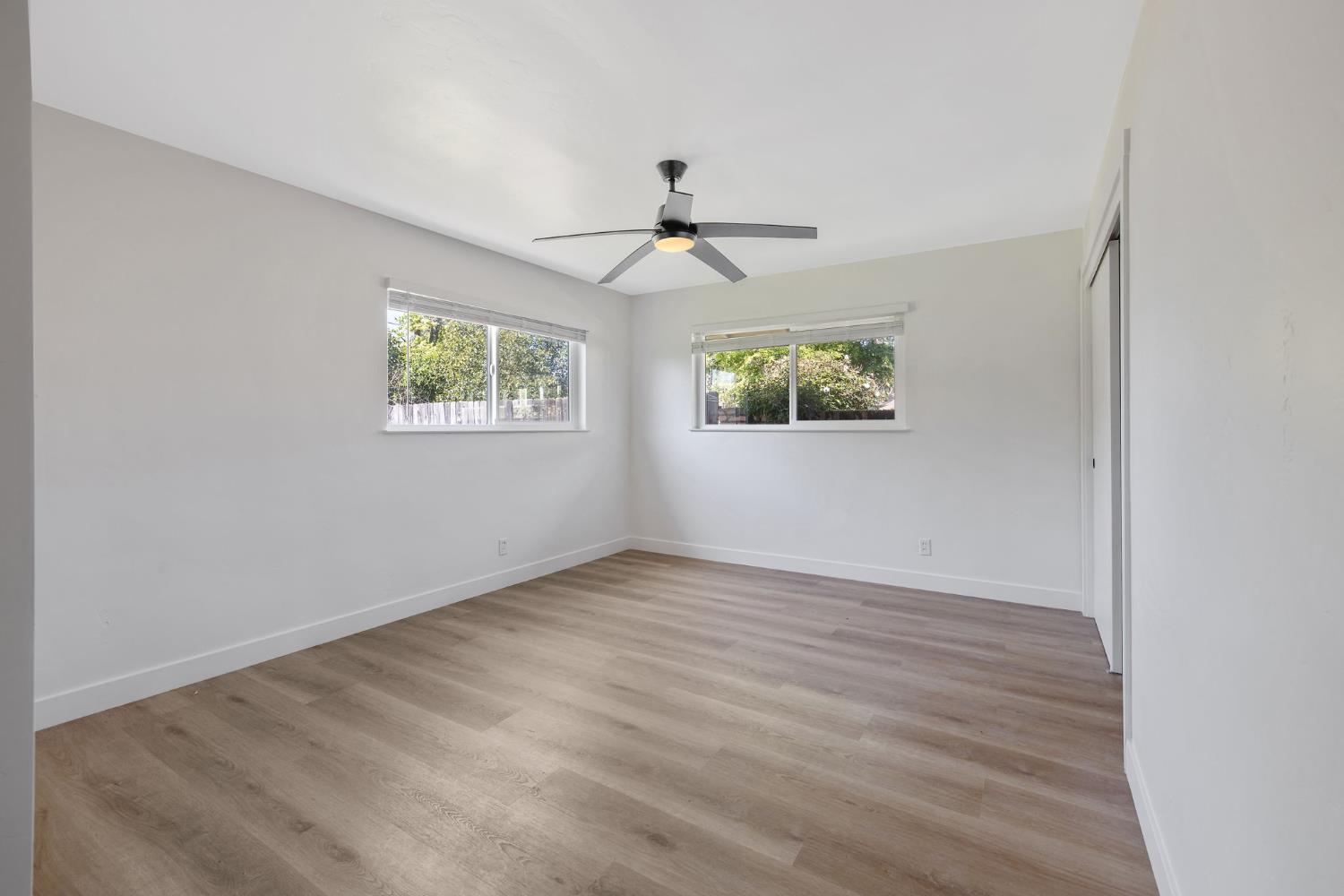 5075 N College Ave, Fresno, CA 93704