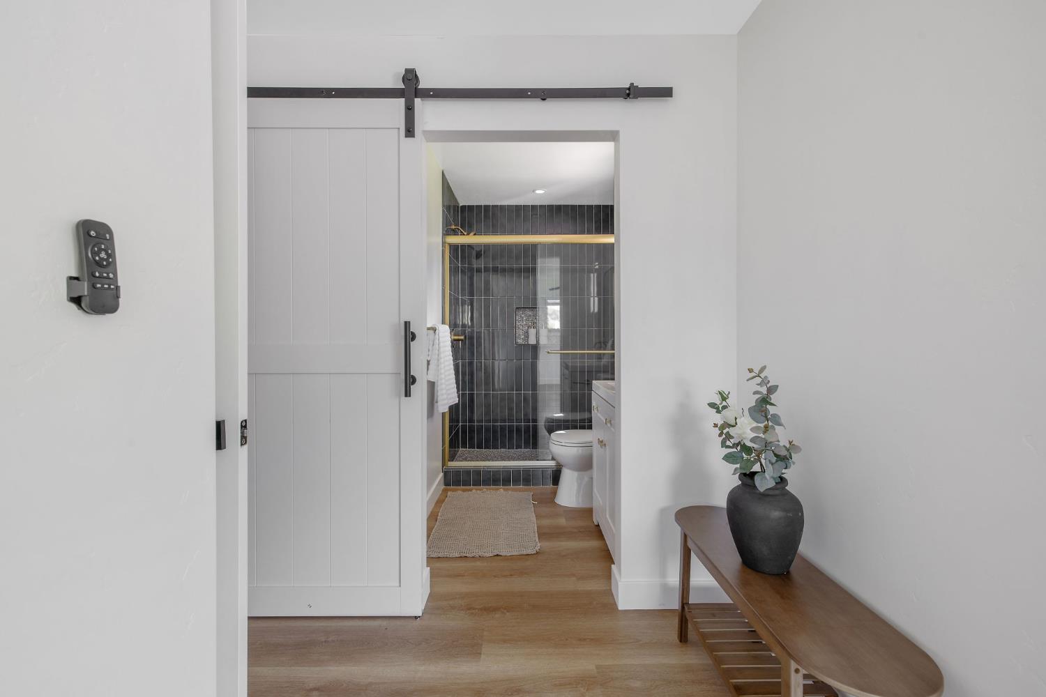 5075 N College Ave, Fresno, CA 93704