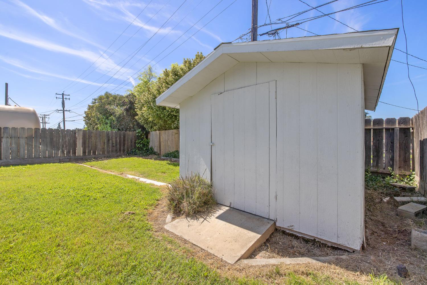 5075 N College Ave, Fresno, CA 93704