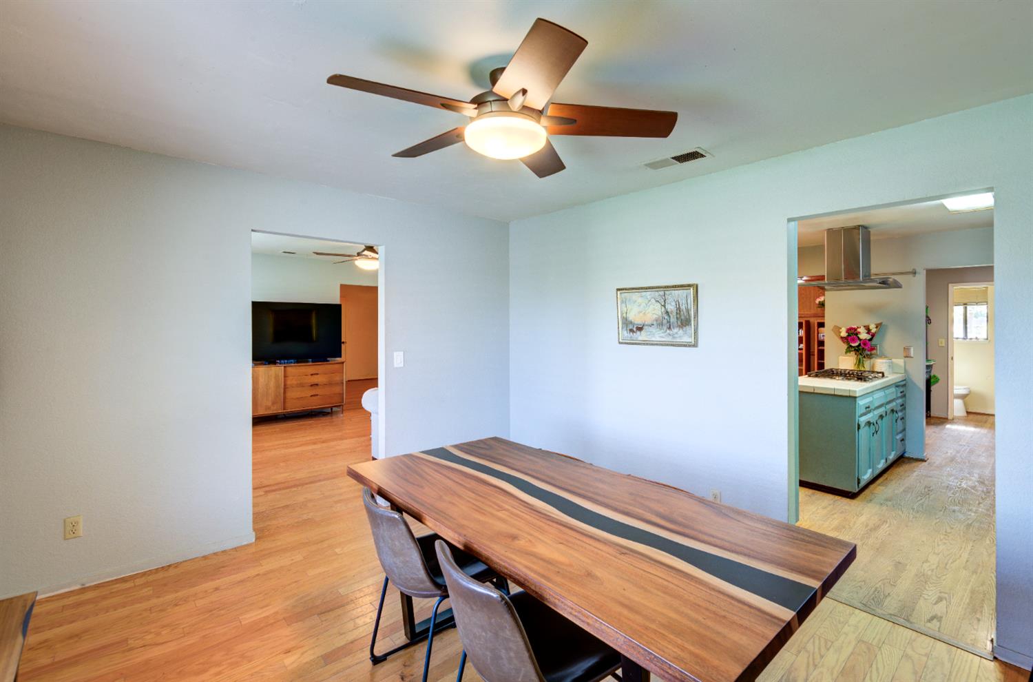 1359 W Moraga Rd, Fresno, CA 93711