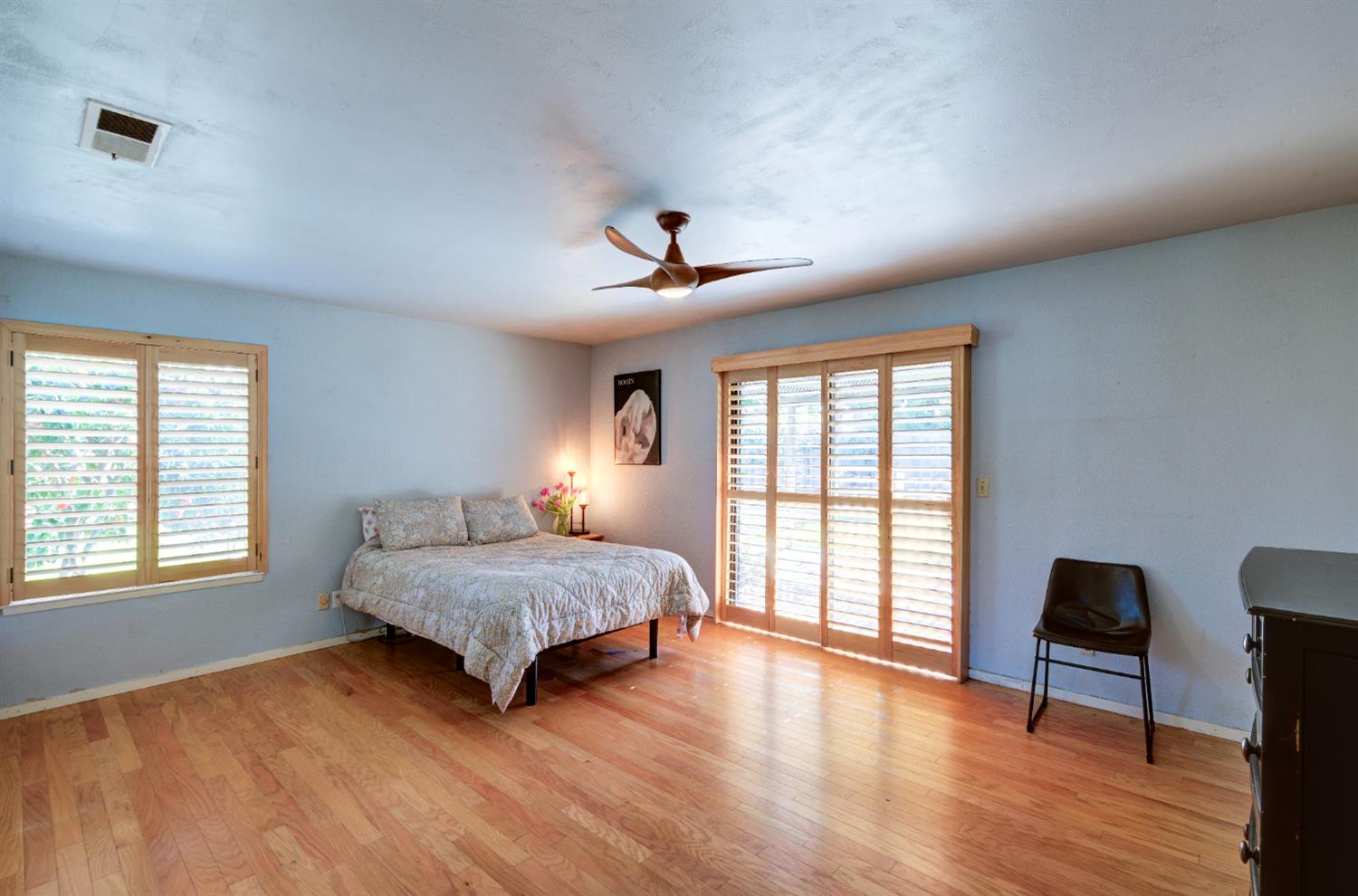 1359 W Moraga Rd, Fresno, CA 93711