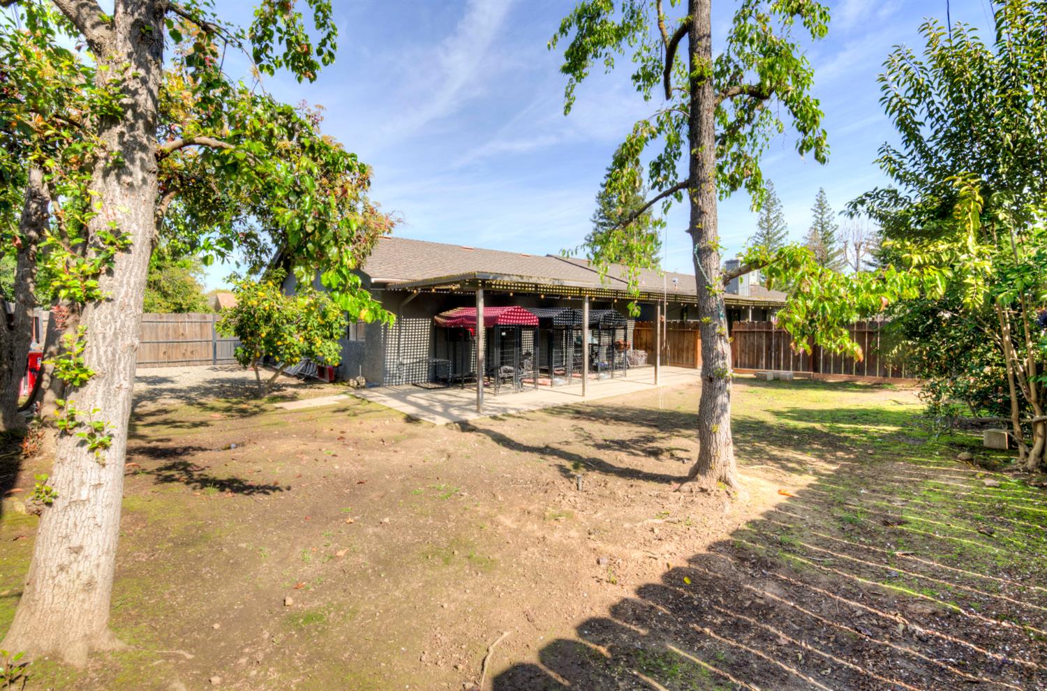 1359 W Moraga Rd, Fresno, CA 93711