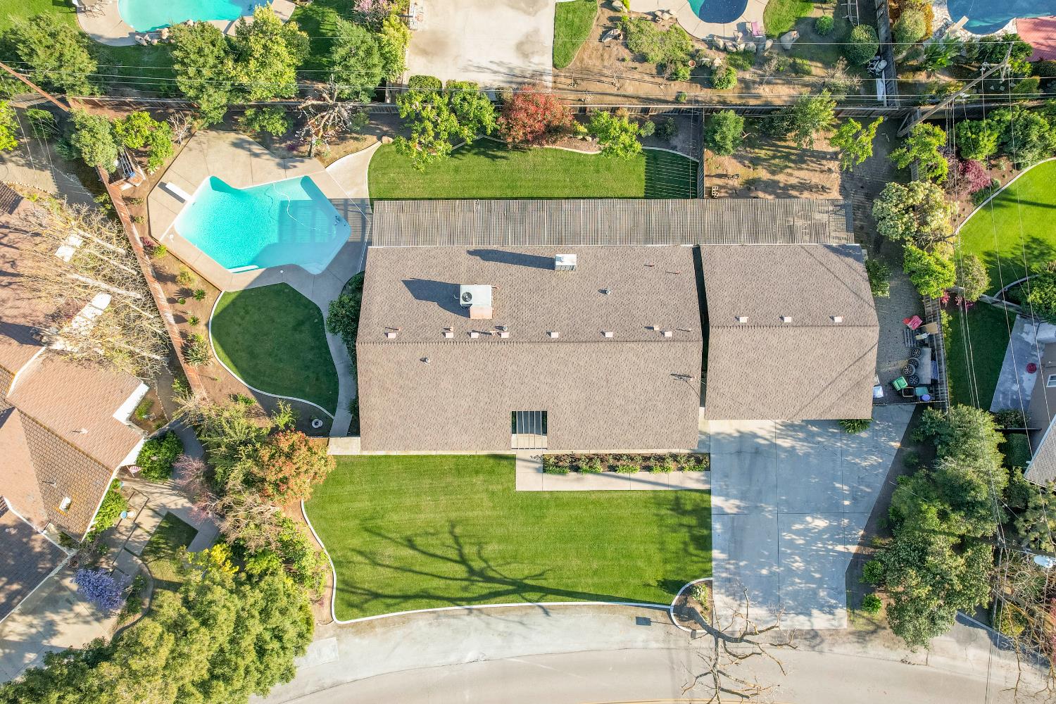 1359 W Moraga Rd, Fresno, CA 93711