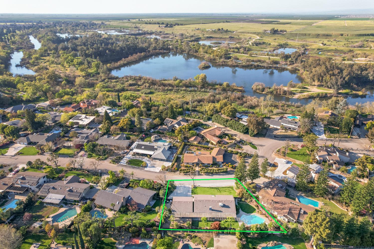 1359 W Moraga Rd, Fresno, CA 93711