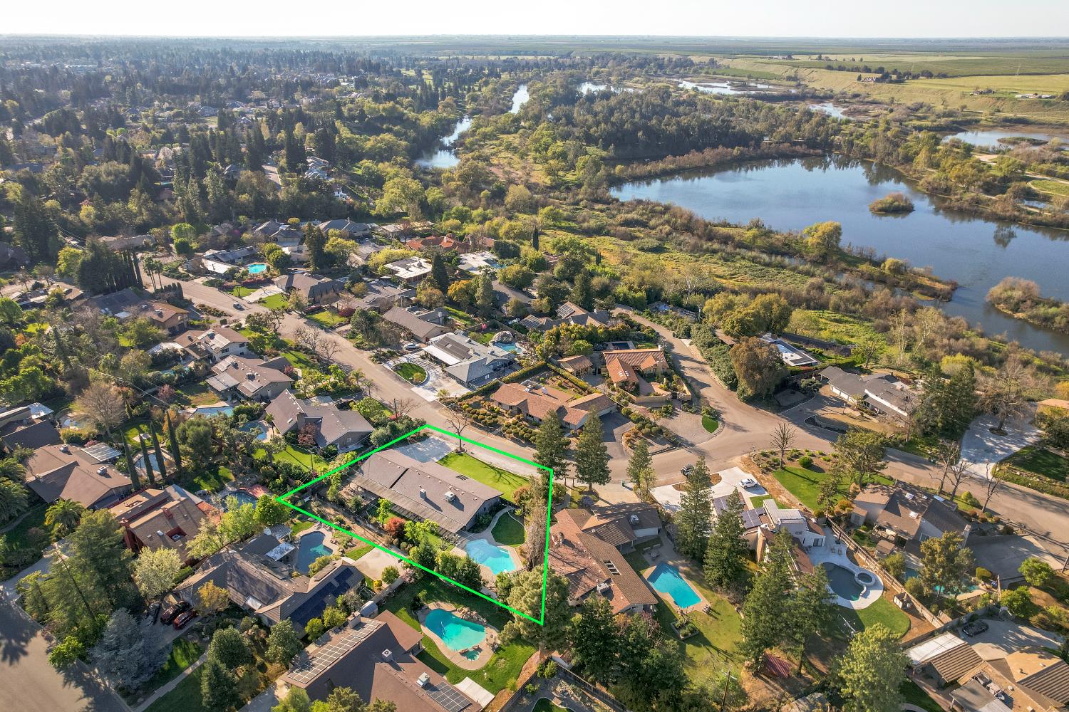 1359 W Moraga Rd, Fresno, CA 93711