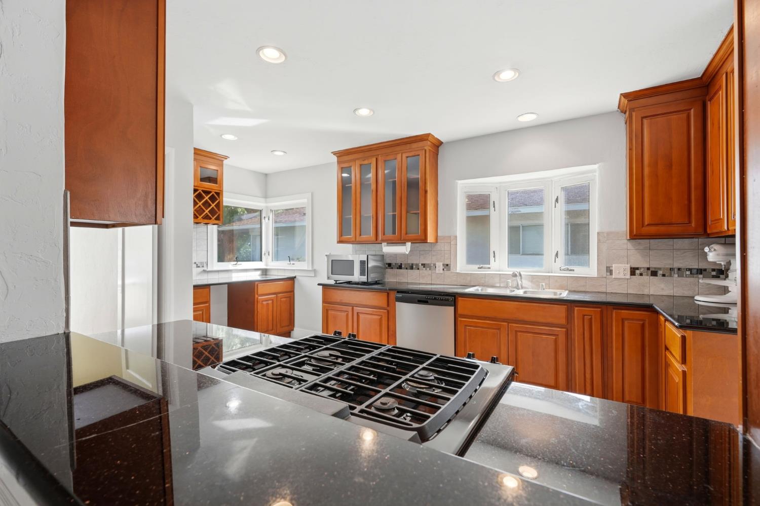 1647 N Harrison Ave, Fresno, CA 93704