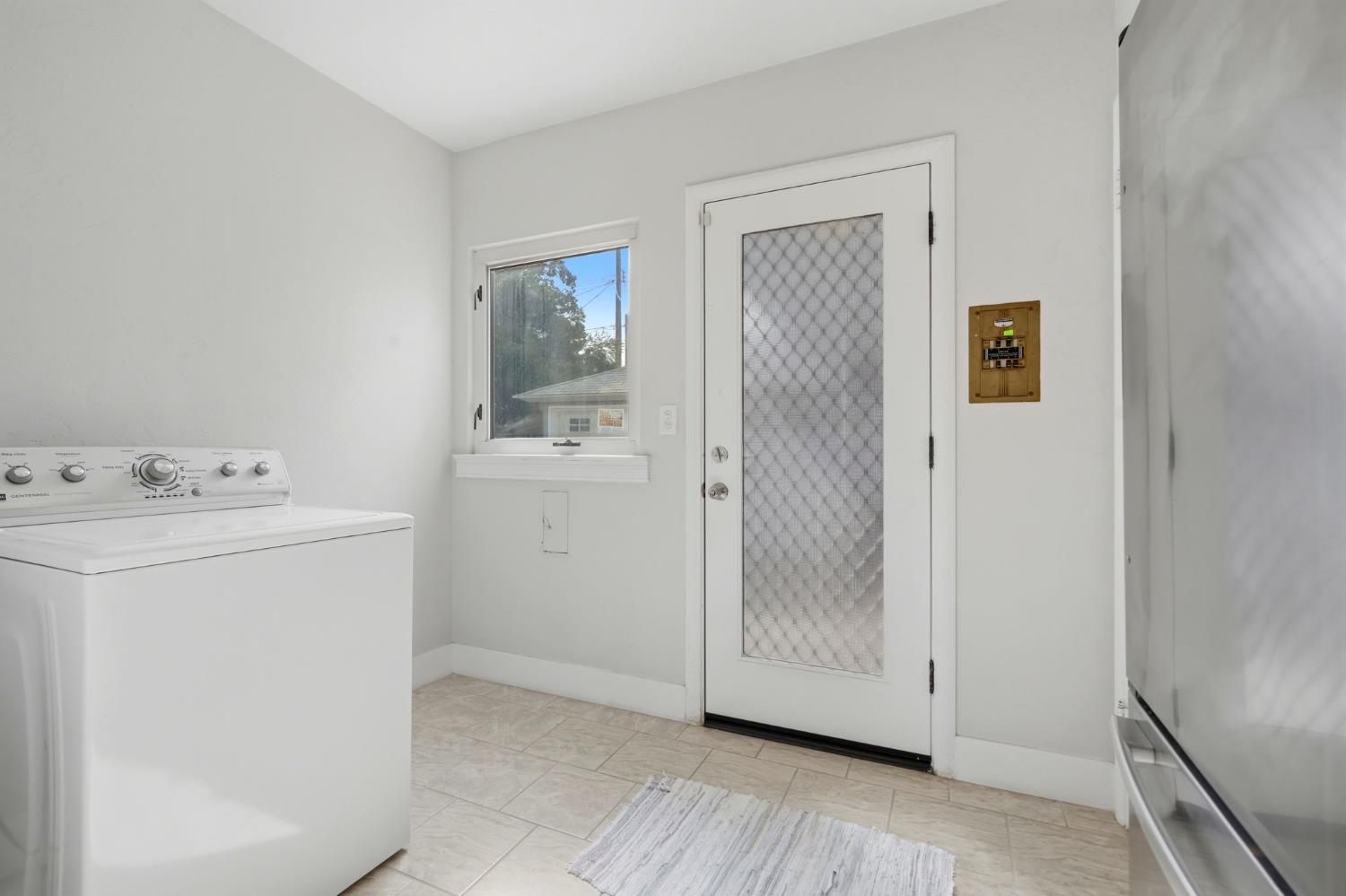 1647 N Harrison Ave, Fresno, CA 93704