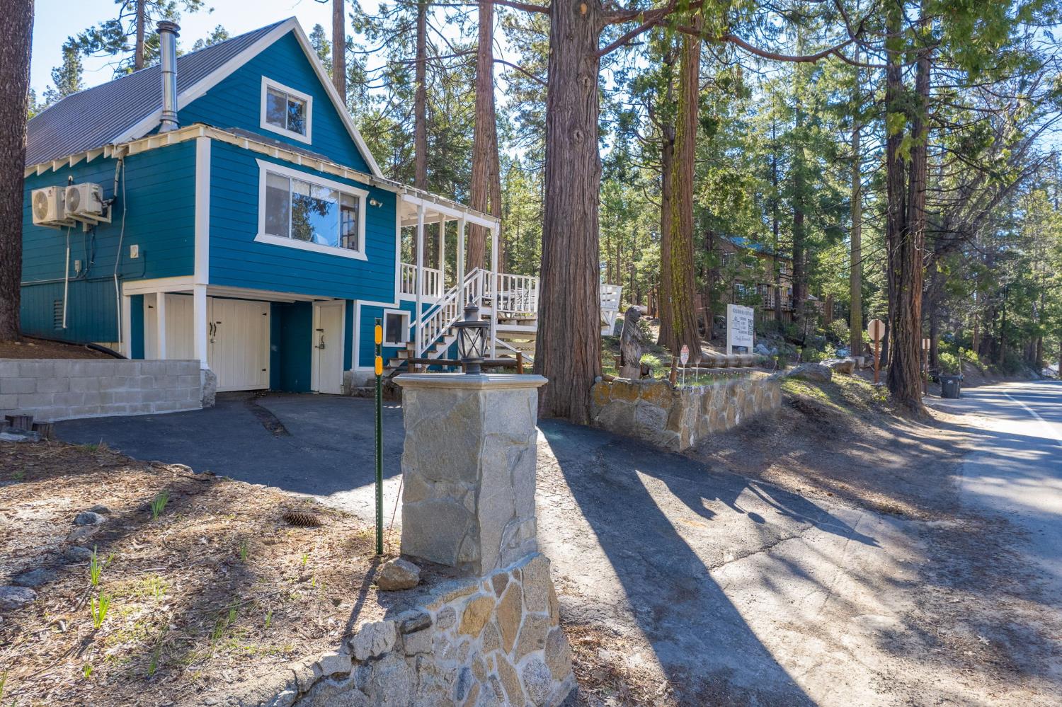 42009 Tollhouse Rd, Shaver Lake, CA 93664