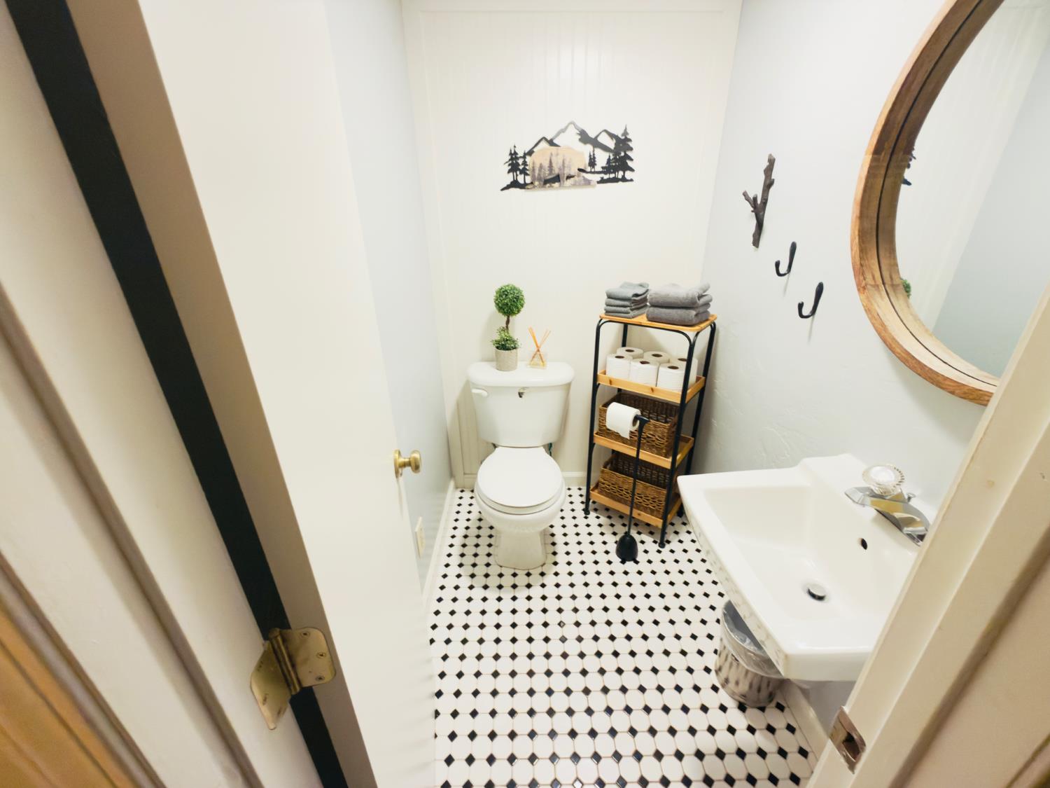 42009 Tollhouse Rd, Shaver Lake, CA 93664