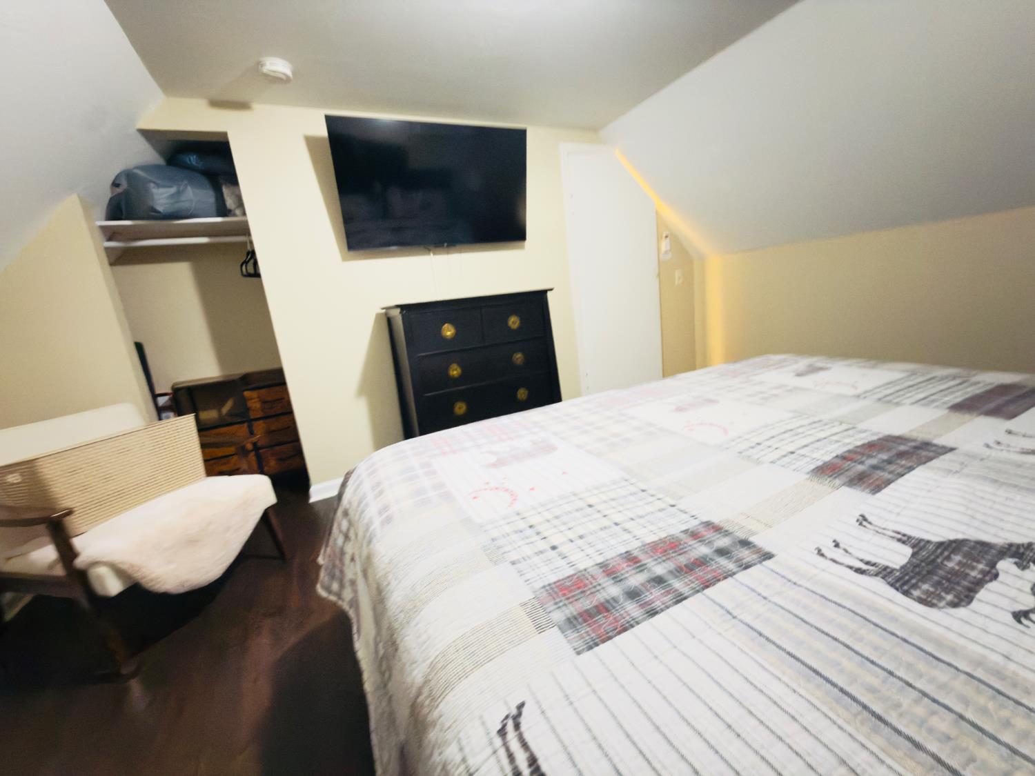 42009 Tollhouse Rd, Shaver Lake, CA 93664