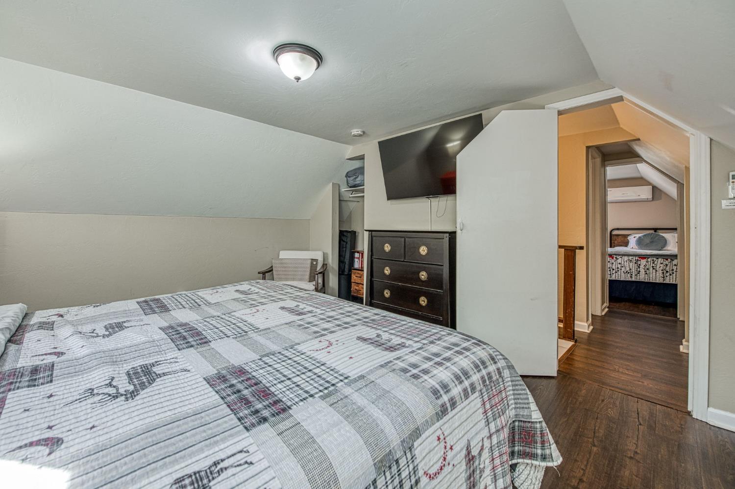 42009 Tollhouse Rd, Shaver Lake, CA 93664