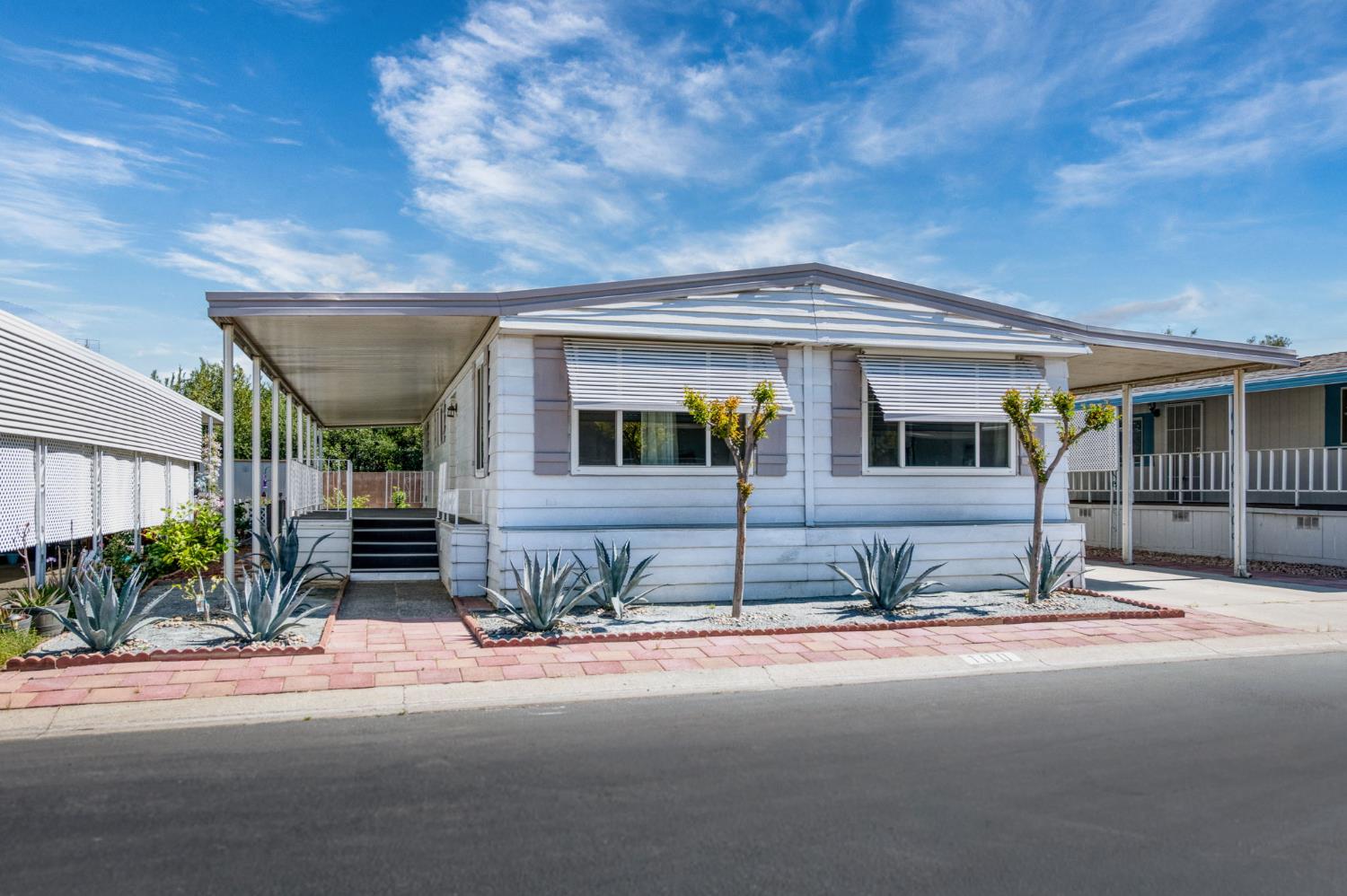 1001 Sylmar Ave #100, Clovis, CA 93612