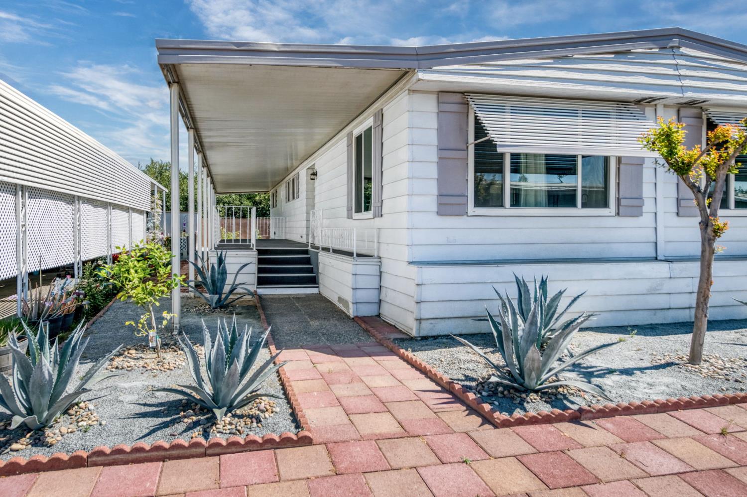 1001 Sylmar Ave #100, Clovis, CA 93612