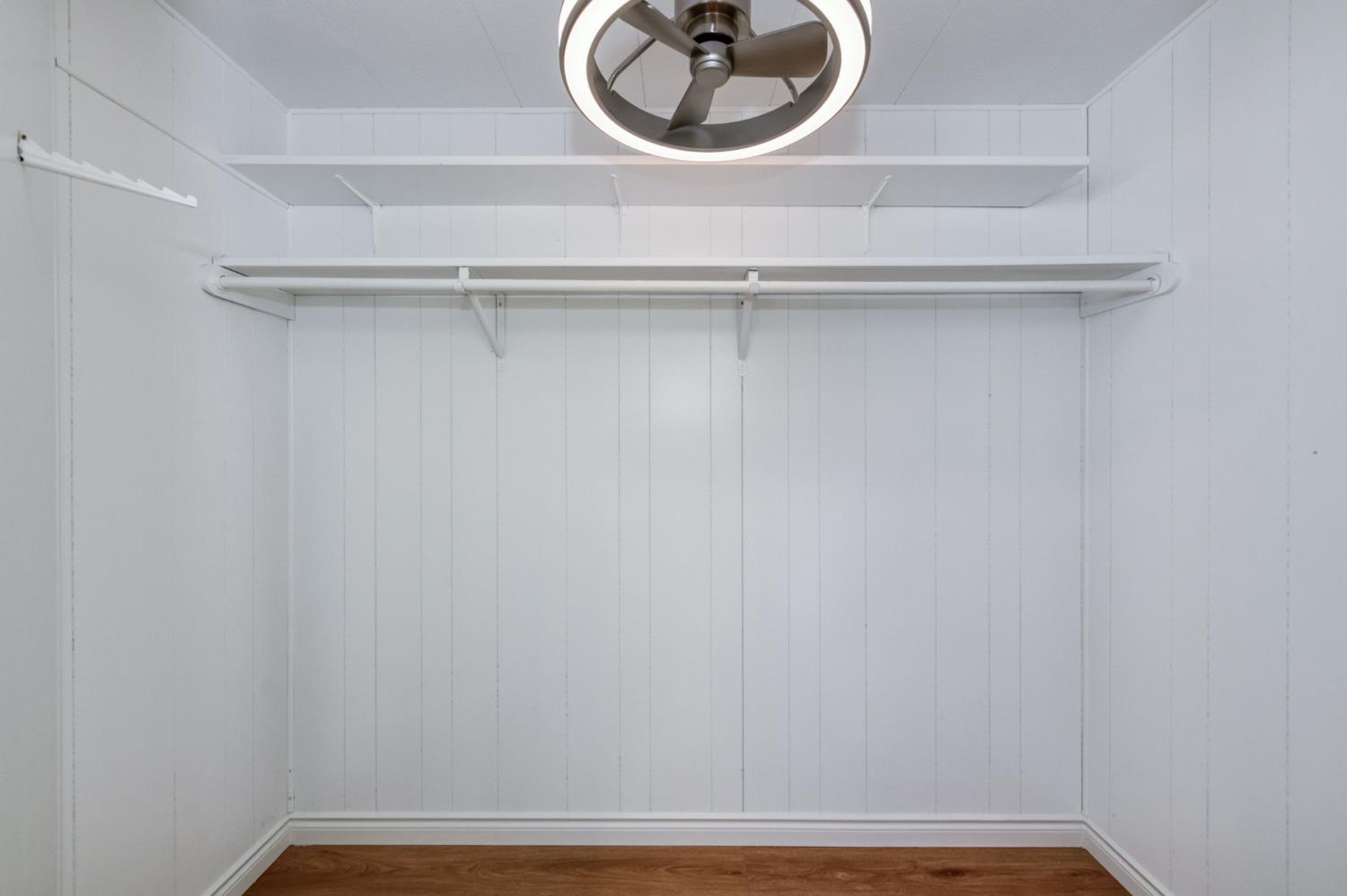 1001 Sylmar Ave #100, Clovis, CA 93612