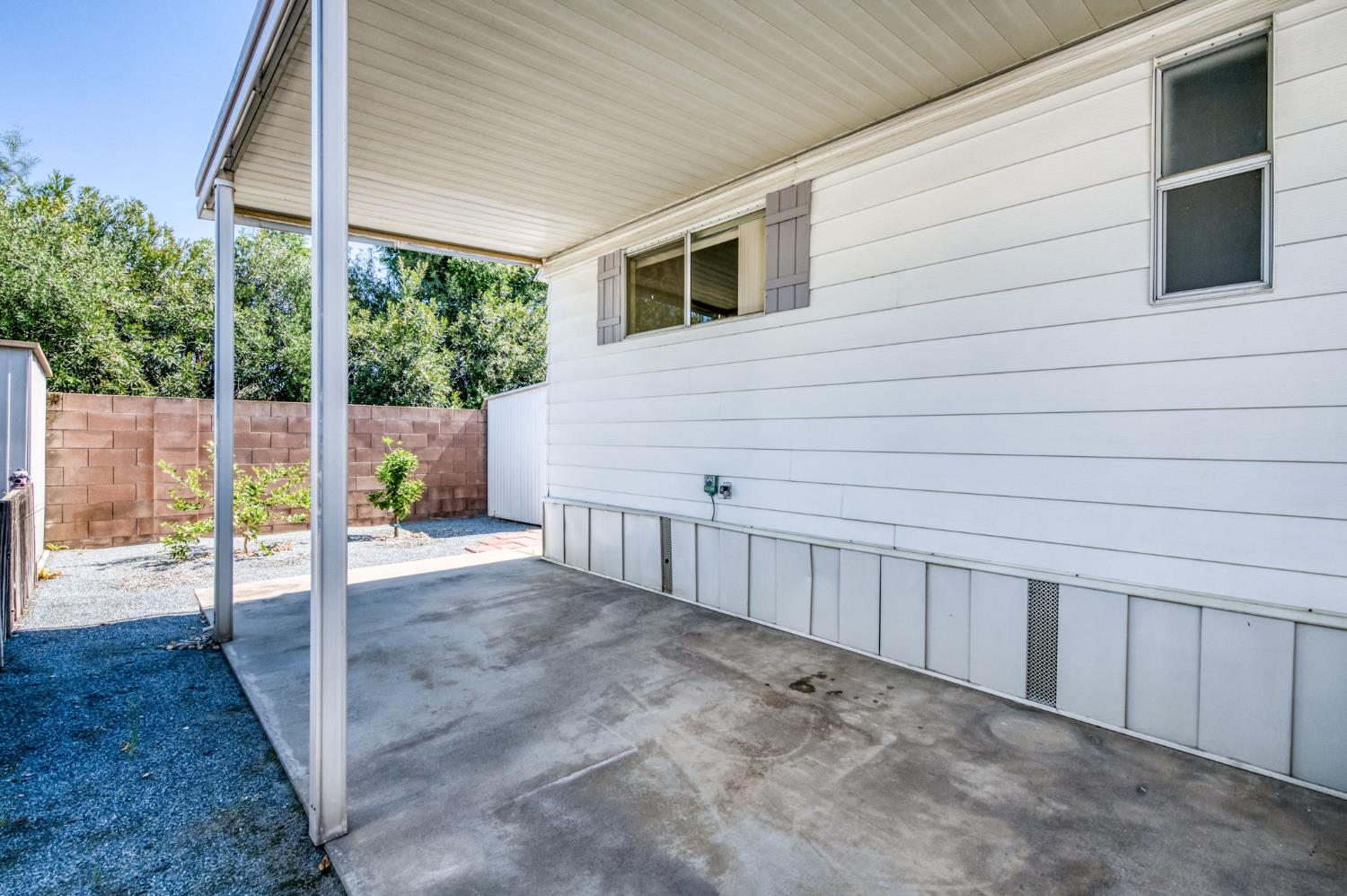 1001 Sylmar Ave #100, Clovis, CA 93612