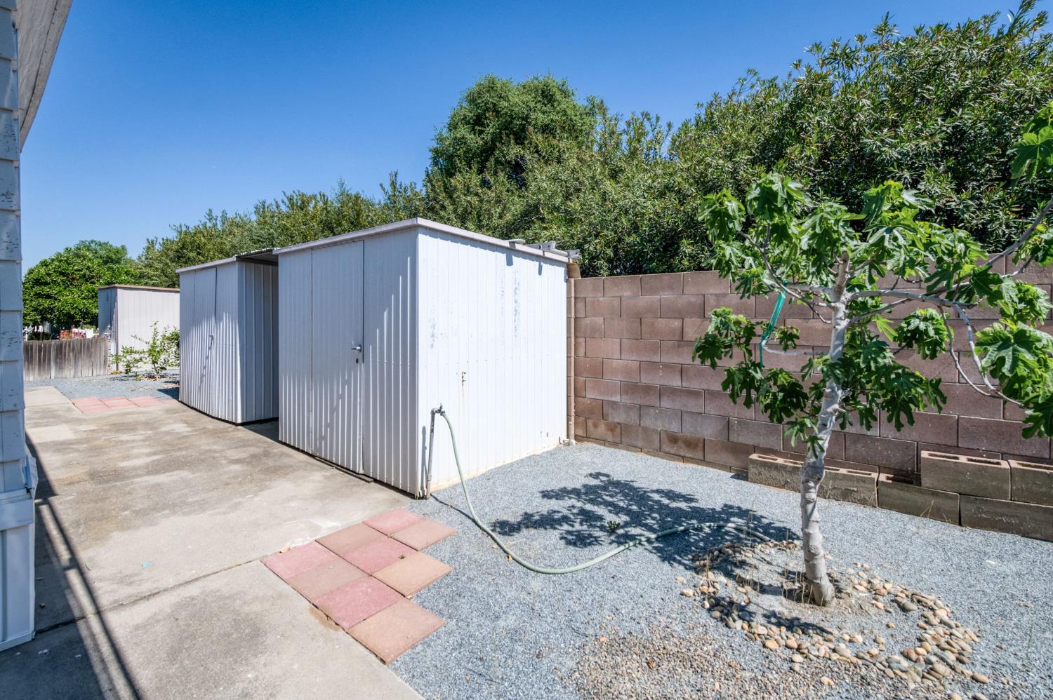 1001 Sylmar Ave #100, Clovis, CA 93612