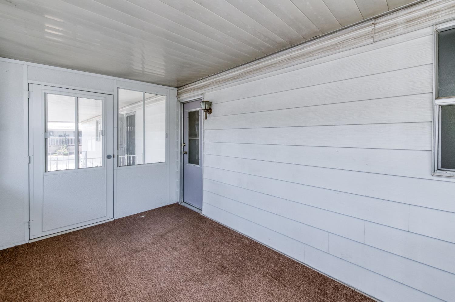 1001 Sylmar Ave #100, Clovis, CA 93612