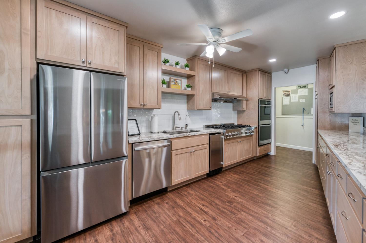 1001 Sylmar Ave #100, Clovis, CA 93612