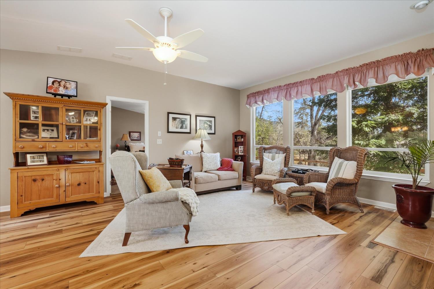 43555 Highway 41 #47, Oakhurst, CA 93644