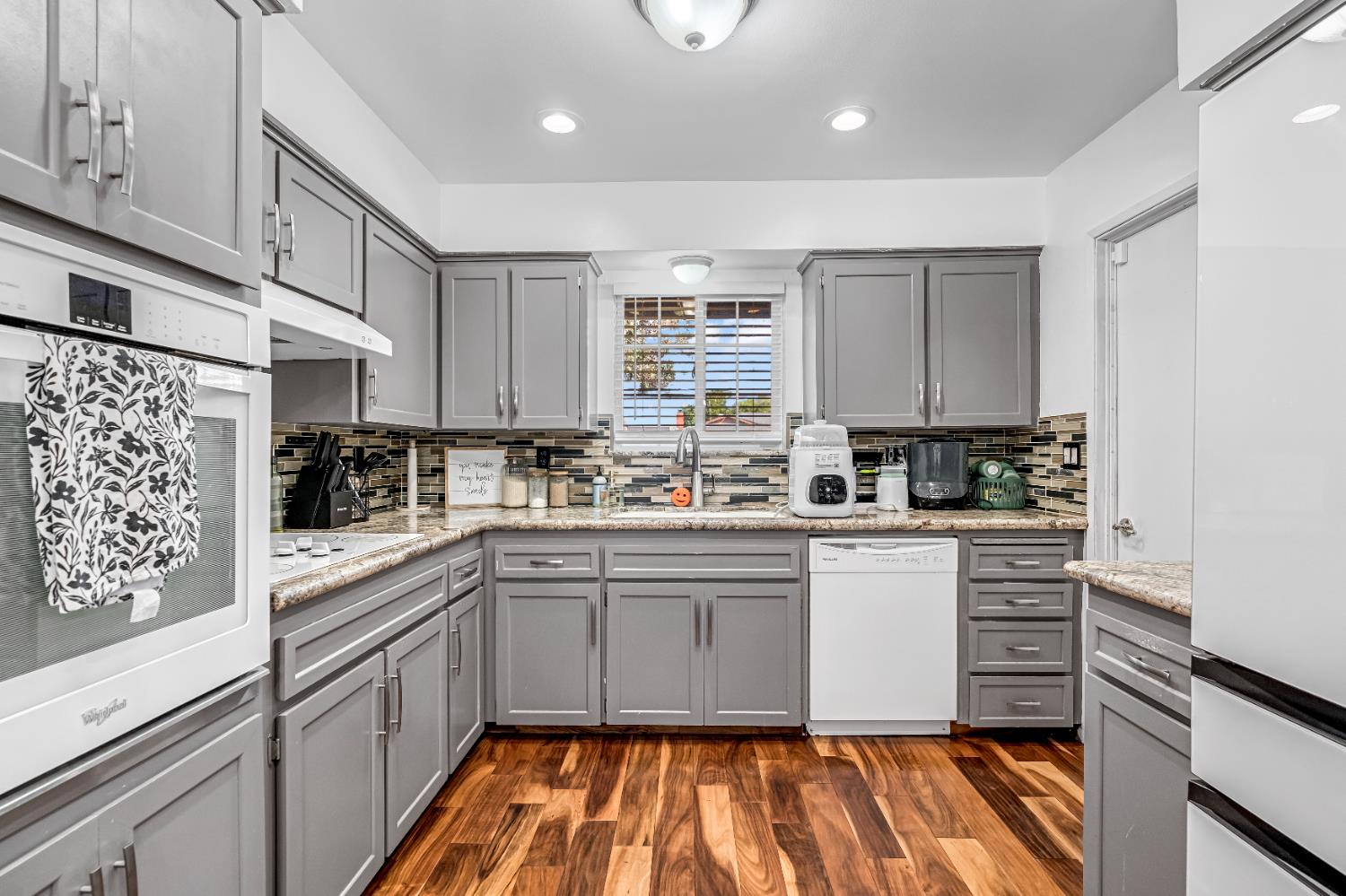 3415 W Oswego Ave, Fresno, CA 93711