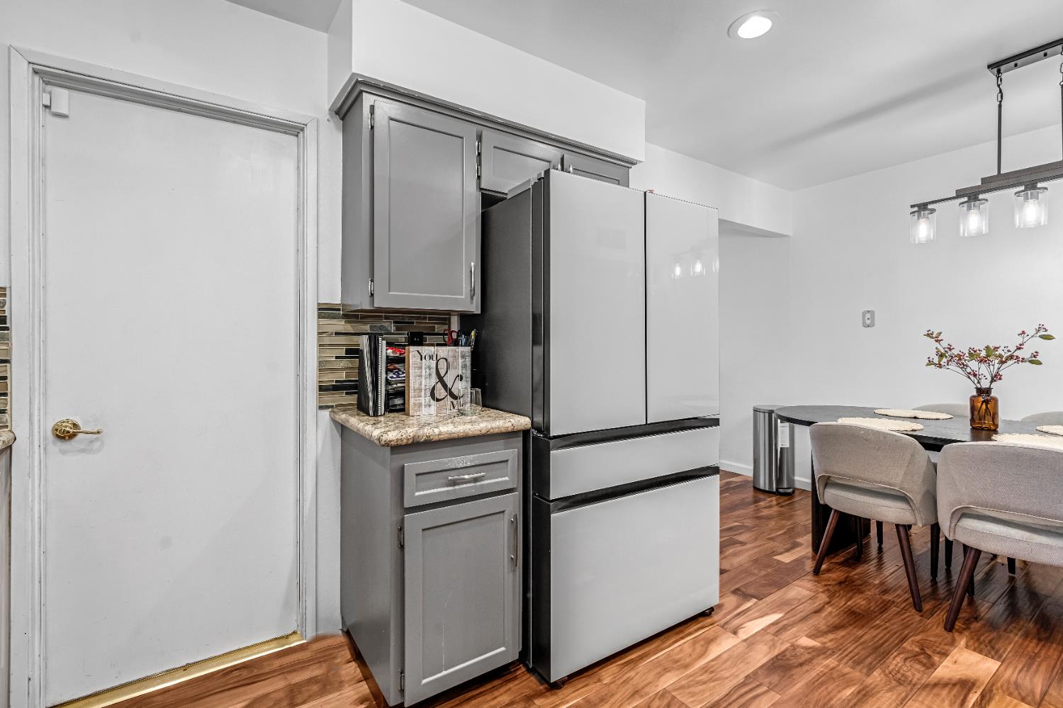 3415 W Oswego Ave, Fresno, CA 93711