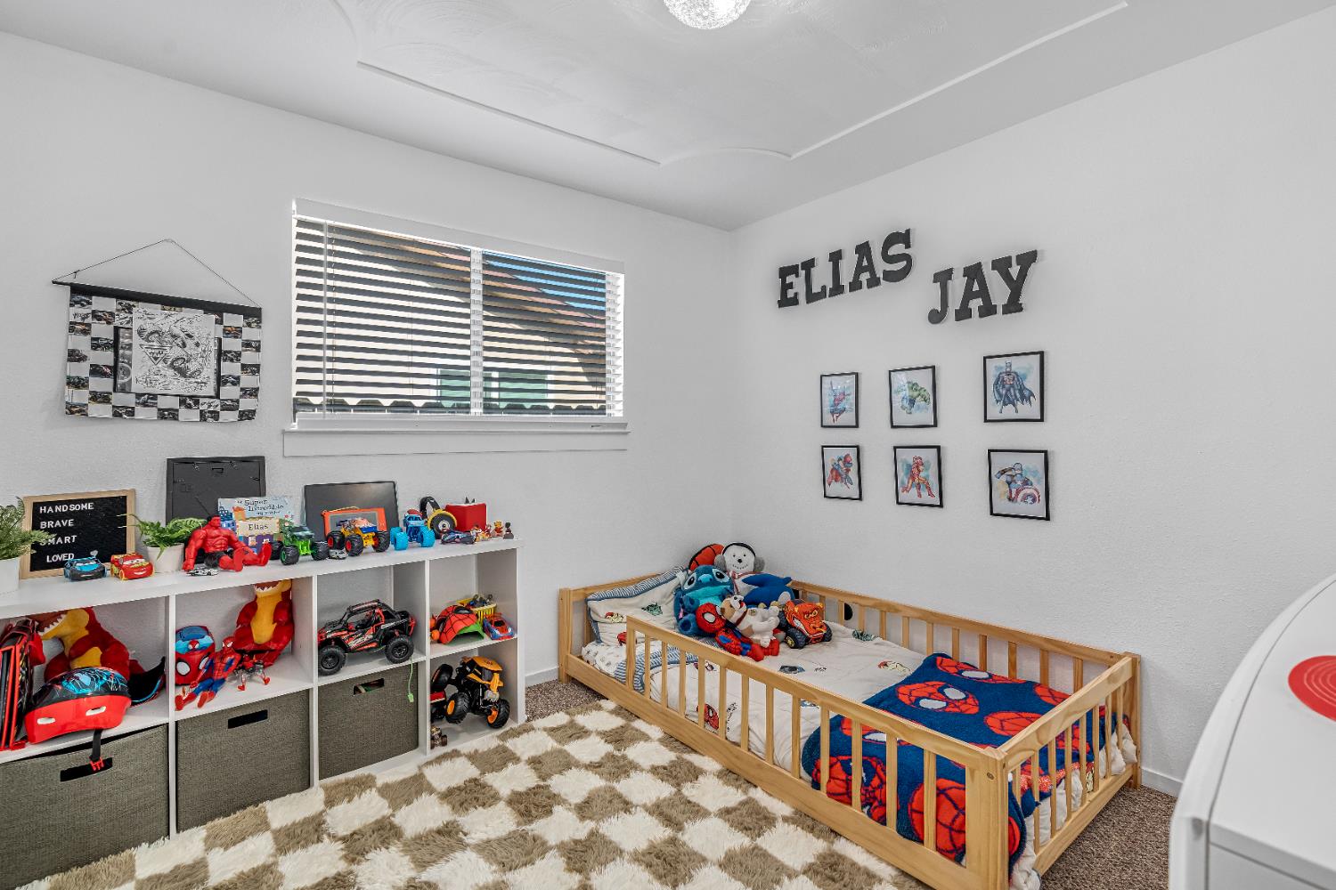 3415 W Oswego Ave, Fresno, CA 93711