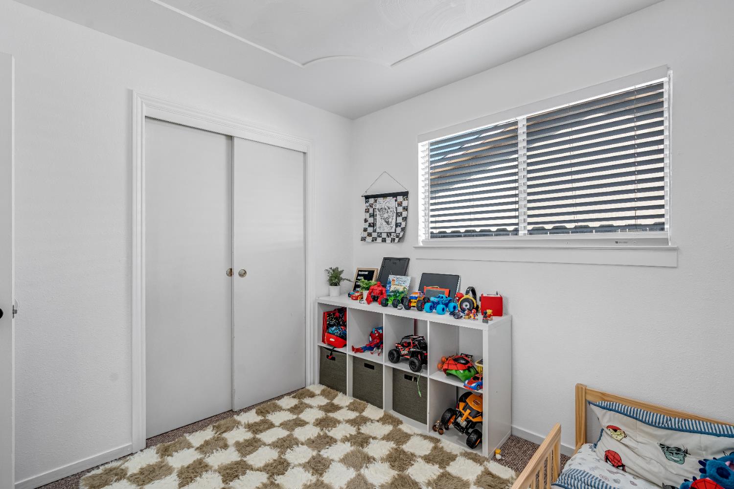 3415 W Oswego Ave, Fresno, CA 93711