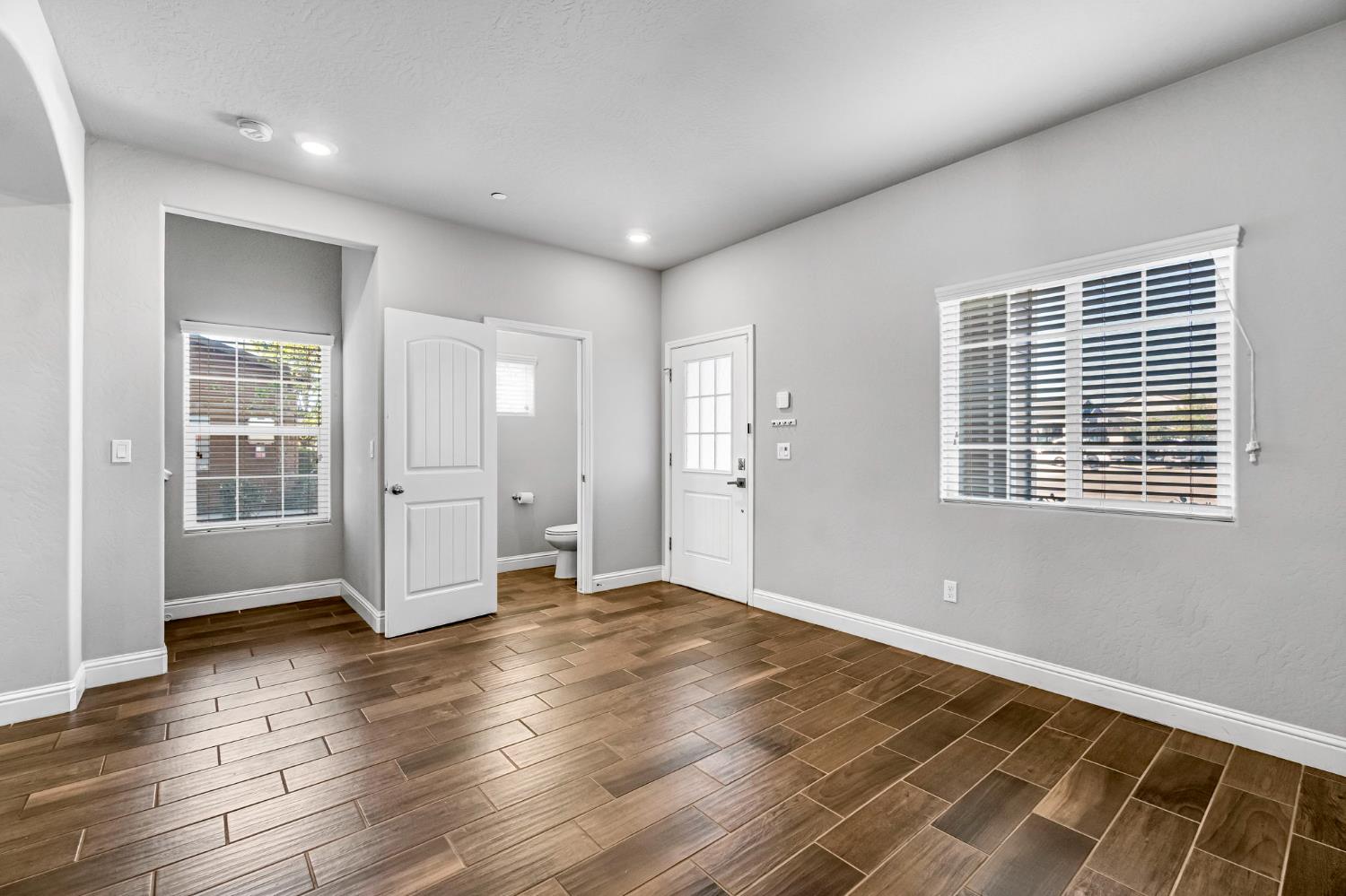 4158 Duncan Ave, Clovis, CA 93619