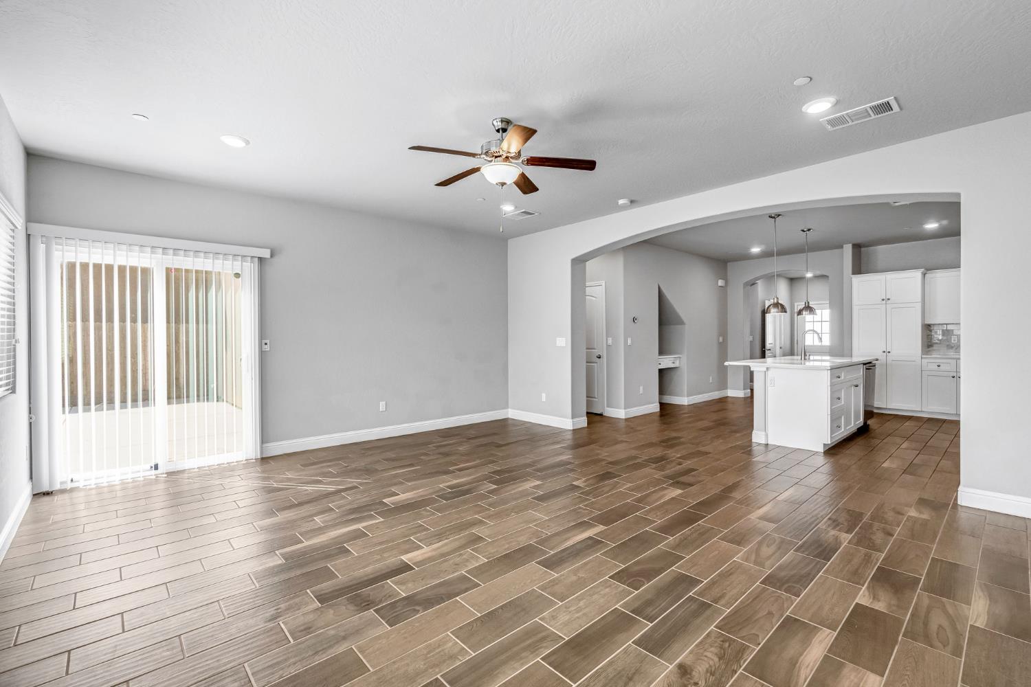 4158 Duncan Ave, Clovis, CA 93619