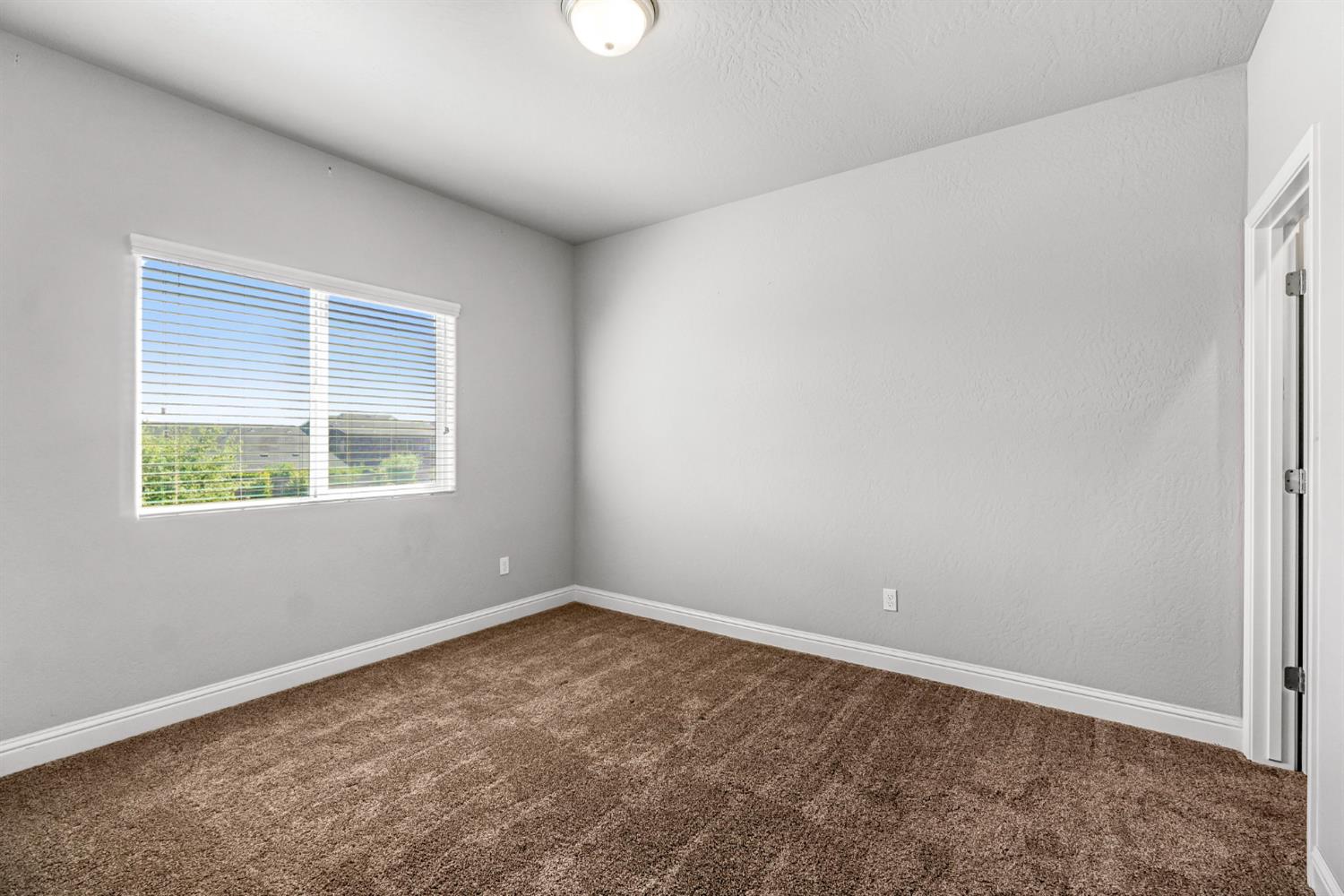 4158 Duncan Ave, Clovis, CA 93619