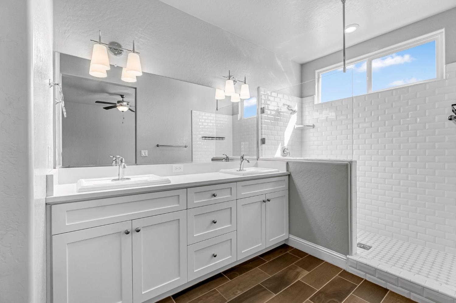 4158 Duncan Ave, Clovis, CA 93619