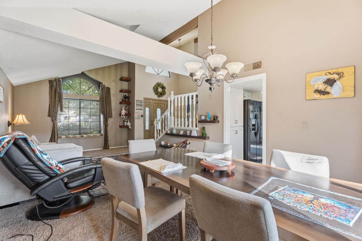 6424 N vagedes, Fresno, CA 93711