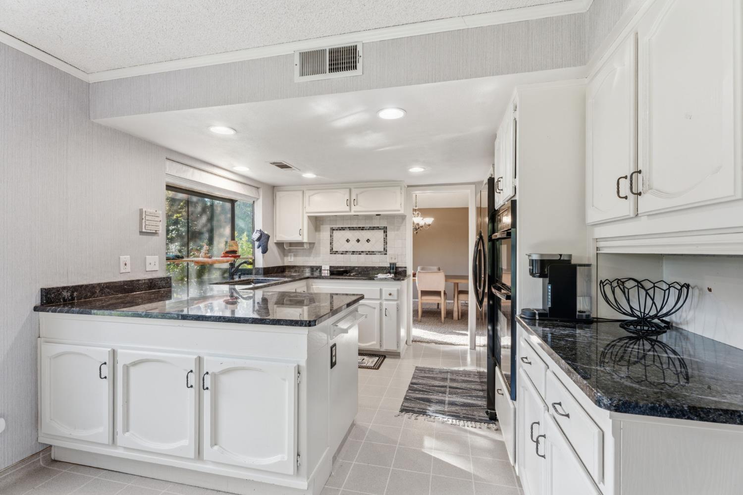 6424 N vagedes, Fresno, CA 93711