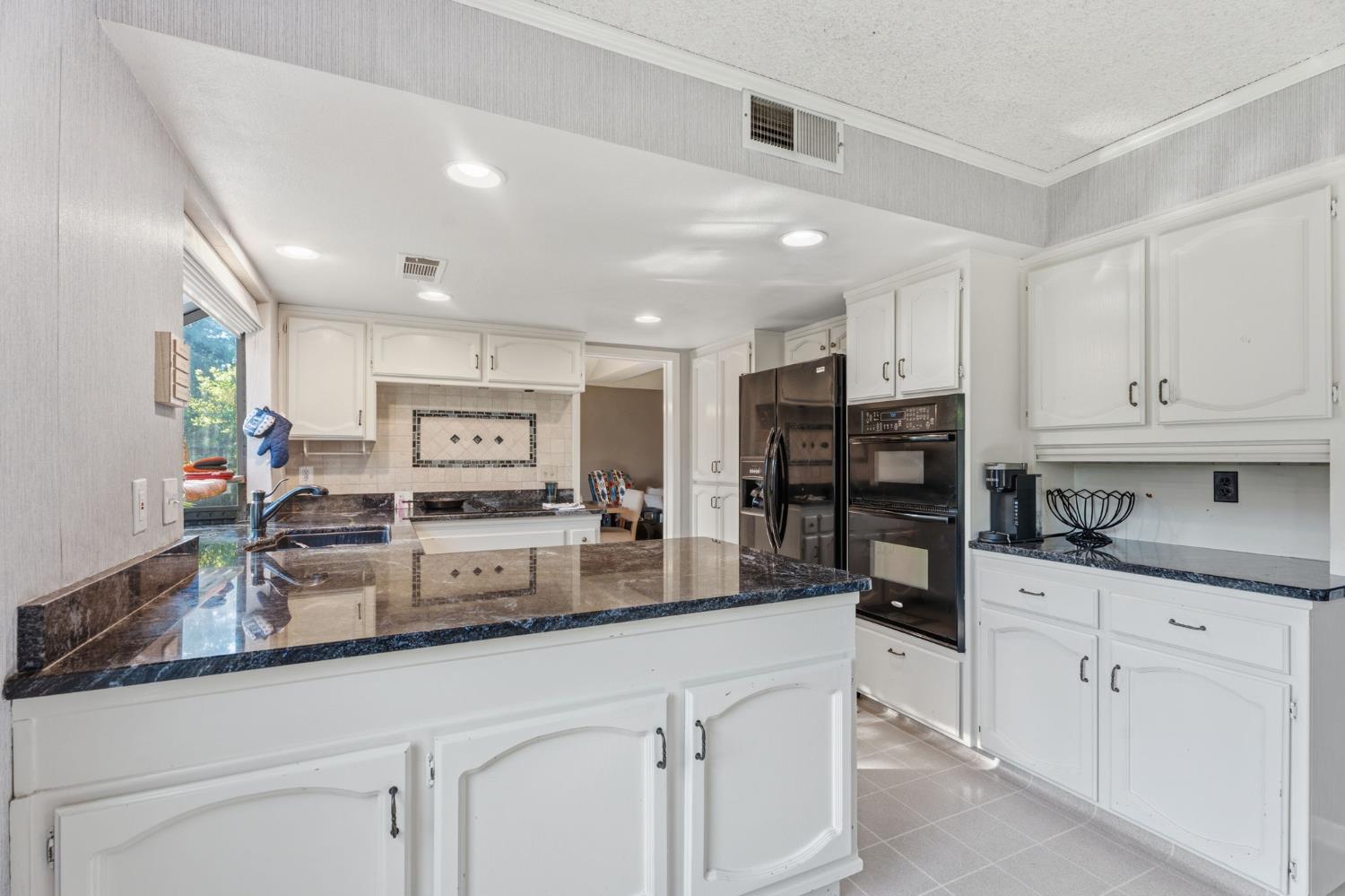 6424 N vagedes, Fresno, CA 93711