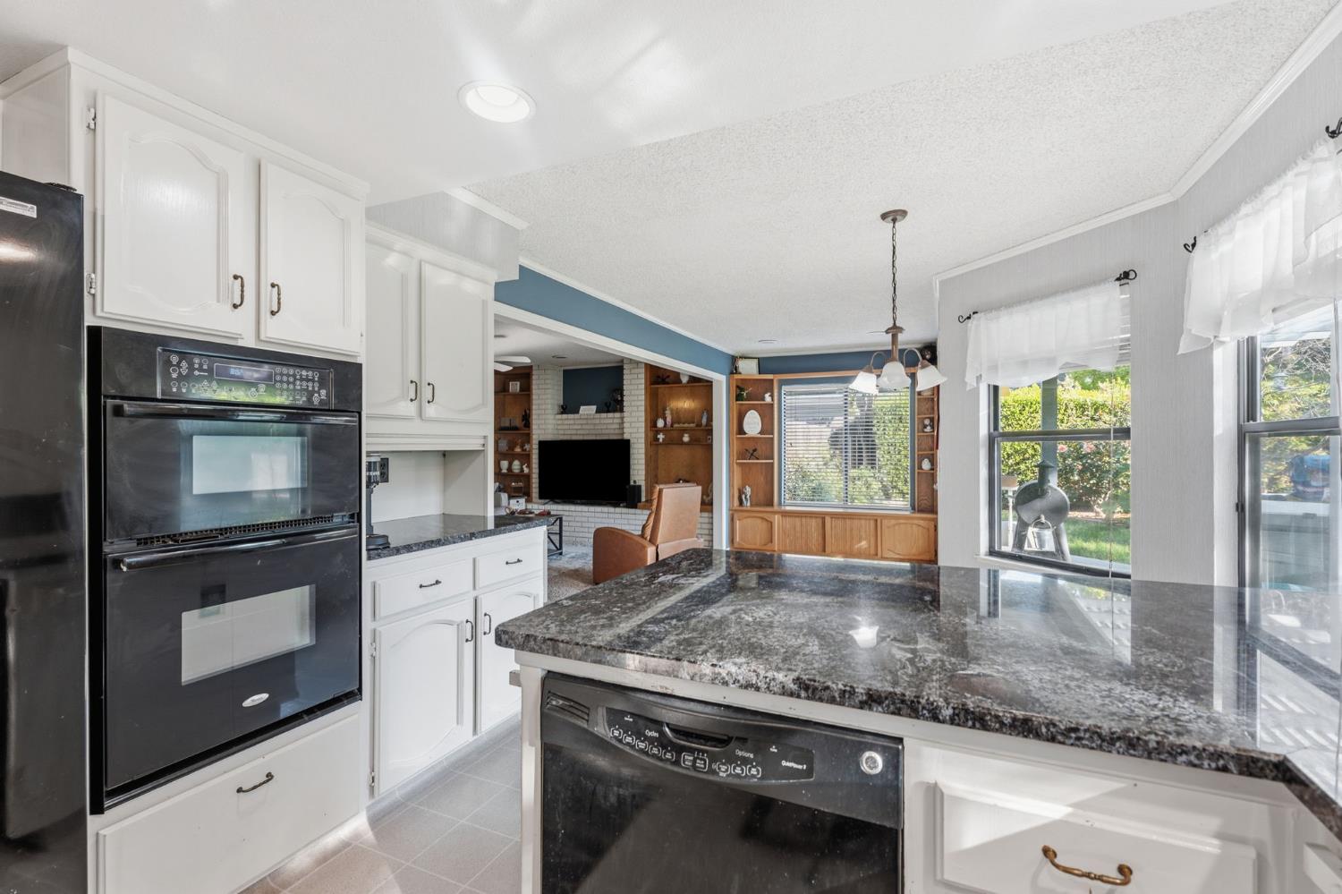 6424 N vagedes, Fresno, CA 93711