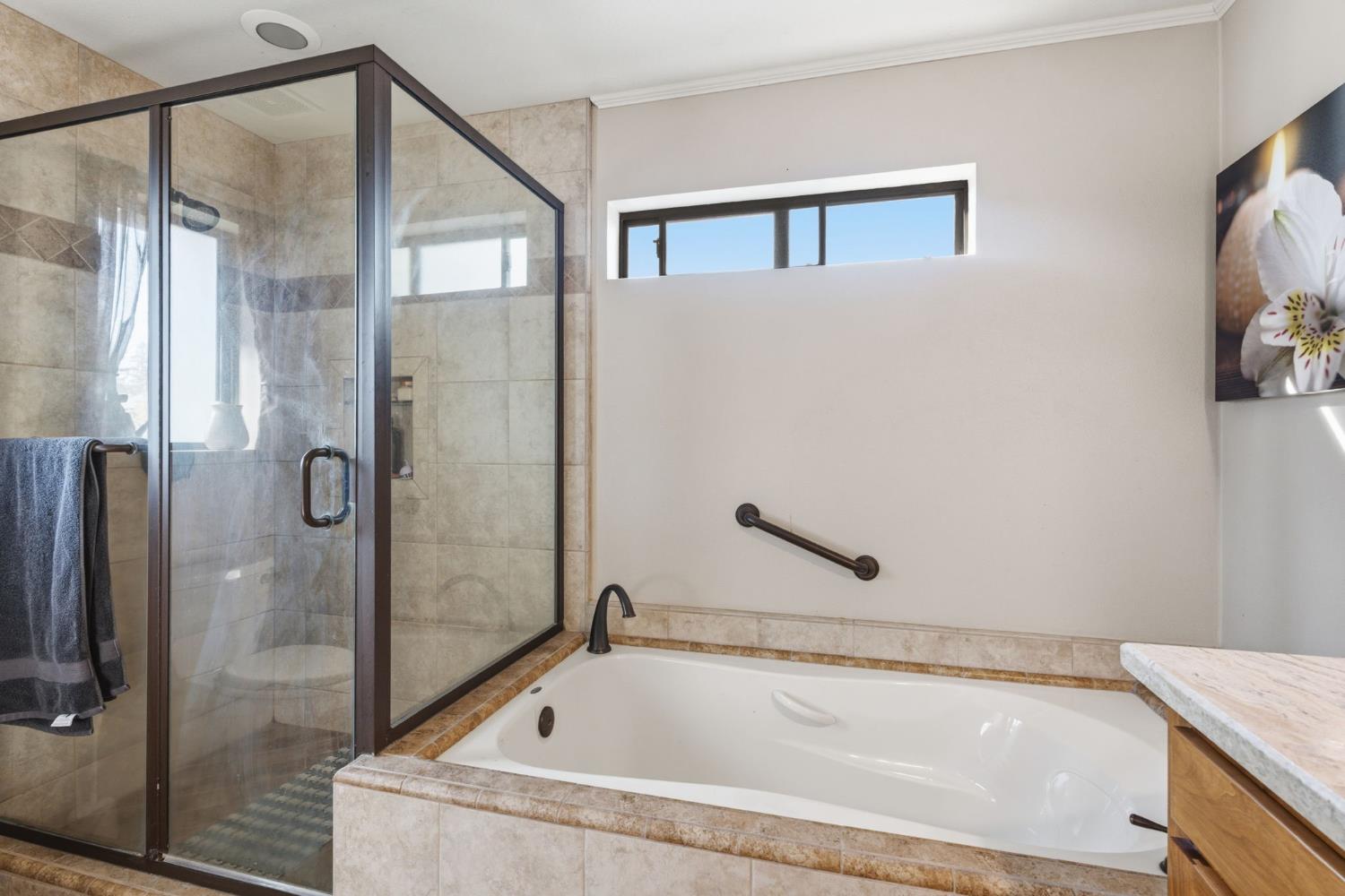 6424 N vagedes, Fresno, CA 93711