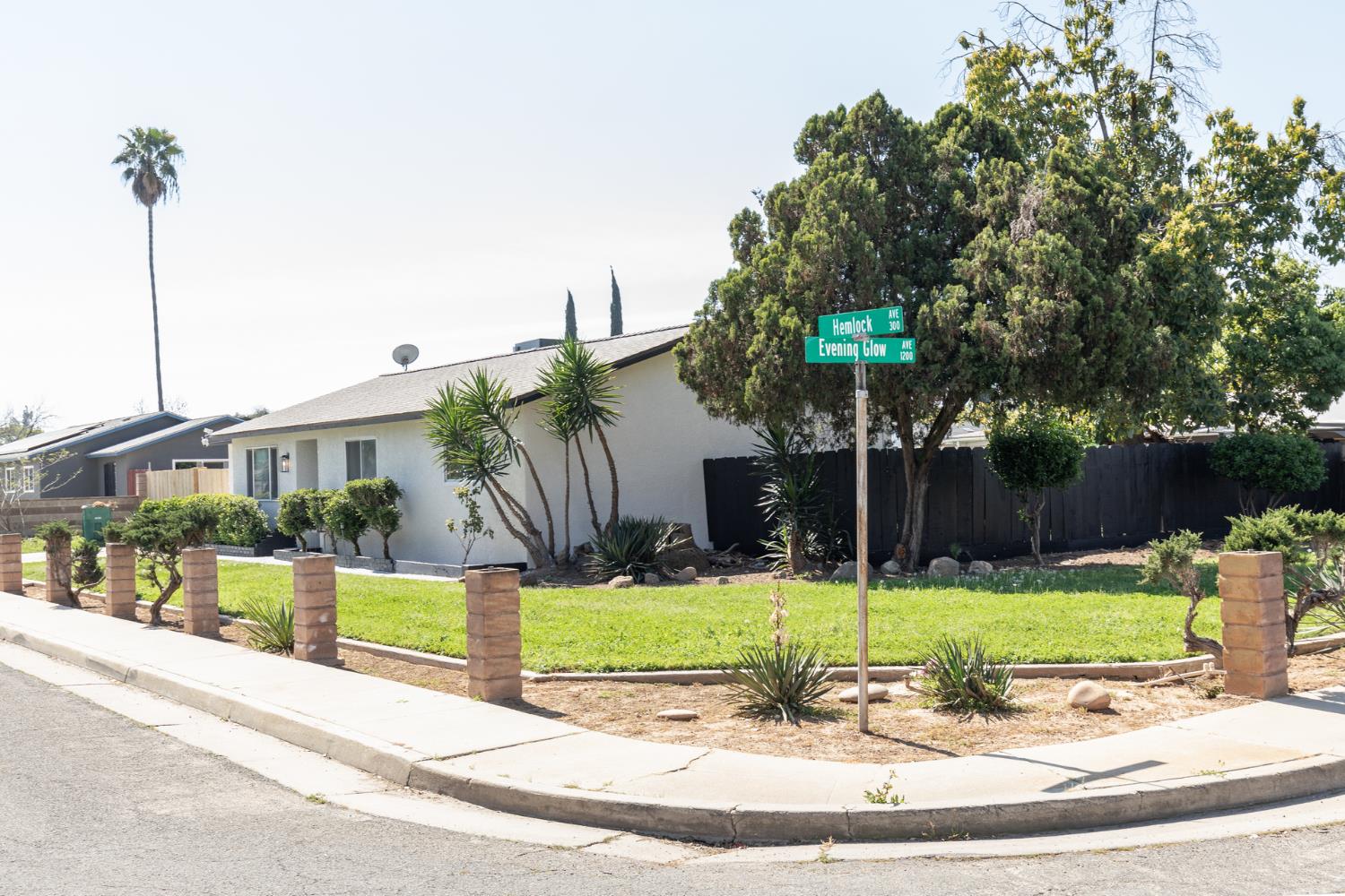 1185 E Evening Glow, Reedley, CA 93654