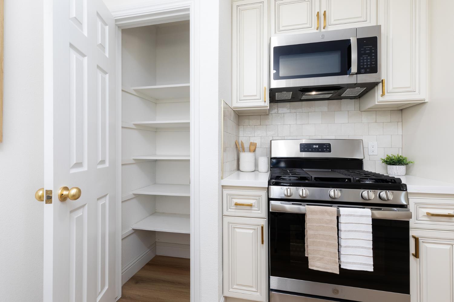 1185 E Evening Glow, Reedley, CA 93654